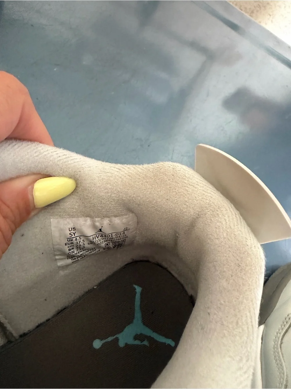 Jordan Kids White Sneakers with Gray Jumpman